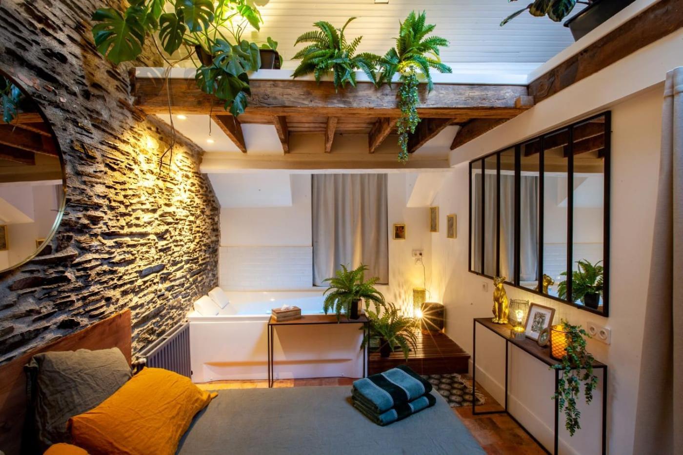 Love Room Boheme Les Petits Plaisirs Анже Екстер'єр фото